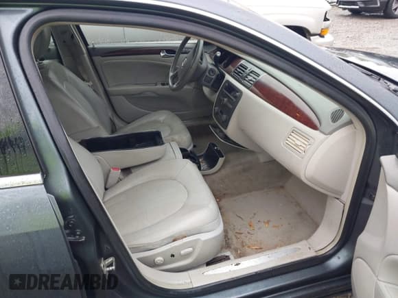 ✅ 2009 Buick Lucerne CXL • VIN: 1G4HD57M79U143073 • Lot: 43317780. Listed on IAAI with 184,070 mi. Free auction sales archive from the USA and detailed vehicle history report at DreamBid. Image 5.