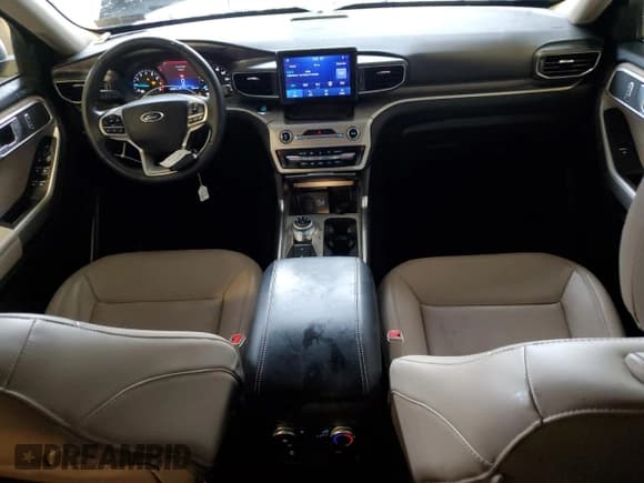 ✅ 2021 Ford Explorer XLT • VIN: 1FMSK8DH3MGB75899 • Lot: 58243695. Wystawiony na Copart z przebiegiem 24 918 mil. Bezpłatny archiwum sprzedaży aukcyjnych z USA i szczegółowy raport historii pojazdu na DreamBid. Zdjęcie 8.