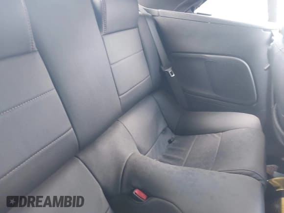 ✅ 2010 Ford Mustang V6 • VIN: 1ZVBP8EN4A5175330 • Лот: 42191750. Опубликован ранее на IAAI с пробегом 111 339 миль. Бесплатный доступ к архиву аукционных продаж из США и подробный отчёт об истории автомобиля на DreamBid. Изображение 8.