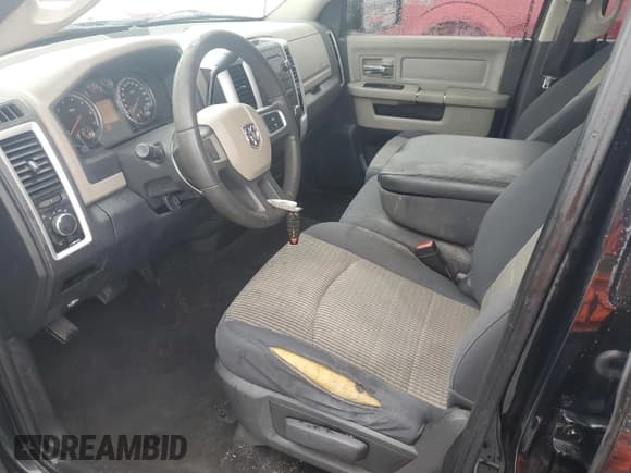 ✅ 2009 Dodge 1500 SLT • VIN: 1D3HB18P69S801562 • Lot: 54695935. Wystawiony na Copart z przebiegiem 162 988 mil. Bezpłatny archiwum sprzedaży aukcyjnych z USA i szczegółowy raport historii pojazdu na DreamBid. Zdjęcie 7.