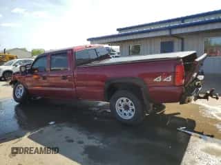 2006 Chevrolet Silverado 3500 SRW с VIN 1GCHK33246F100006, выставлен на аукционе Copart как лот 65220105 с пробегом 251 526 миль миль и Списание • Salvage title. История ставок и продаж доступна на DreamBid. Изображение 2.