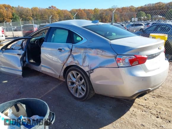 ✅ 2019 Chevrolet Impala Premier • VIN: 1G1105S38KU113563 • Лот: 43587522. Опубликован ранее на IAAI с пробегом 112 739 миль. Бесплатный доступ к архиву аукционных продаж из США и подробный отчёт об истории автомобиля на DreamBid. Изображение 3.