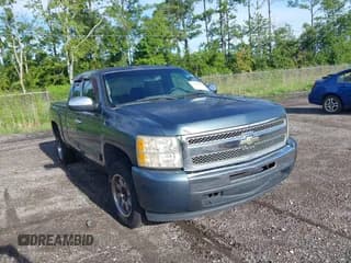 ✅ 2011 Chevrolet Silverado 1500 LS • VIN: 1GCRCREA1BZ121560 • Lot: 42966082. Listed on IAAI with 158,636 mi. Free auction sales archive from the USA and detailed vehicle history report at DreamBid. Image 1.