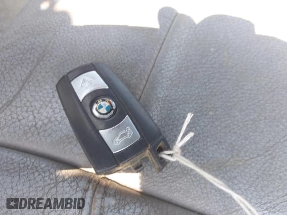 ✅ 2010 BMW 1 Series 128i • VIN: WBAUN1C55AVH81750 • Lot: 42411484. Listed on IAAI with 124,432 mi. Free auction sales archive from the USA and detailed vehicle history report at DreamBid. Image 11.