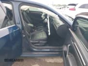 ✅ 2018 Volkswagen Passat SE • VIN: 1VWBA7A36JC040183 • Lot: 42338088. Wystawiony na IAAI z przebiegiem 86 591 mil. Bezpłatny archiwum sprzedaży aukcyjnych z USA i szczegółowy raport historii pojazdu na DreamBid. Zdjęcie 5.