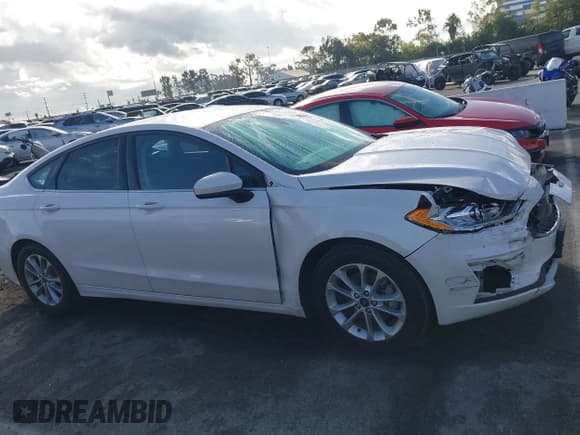 ✅ 2019 Ford Fusion SE • VIN: 3FA6P0HD6KR104157 • Lot: 43693054. Listed on IAAI with 111,464 mi. Free auction sales archive from the USA and detailed vehicle history report at DreamBid. Image 14.