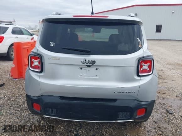 ✅ 2016 Jeep Renegade Limited • VIN: ZACCJADT3GPC85351 • Lot: 41697381. Listed on IAAI with Not provided. Free auction sales archive from the USA and detailed vehicle history report at DreamBid. Image 17.