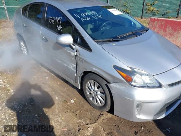 ✅ 2014 Toyota Prius • VIN: JTDKN3DP6E3050779 • Lot: 43489999. Wystawiony na IAAI z przebiegiem 253 940 mil. Bezpłatny archiwum sprzedaży aukcyjnych z USA i szczegółowy raport historii pojazdu na DreamBid. Zdjęcie 6.