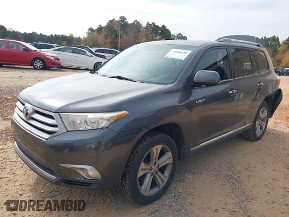 ✅ 2012 Toyota Highlander Limited • VIN: 5TDYK3EH7CS083781 • Lot: 43650654. Listed on IAAI with 220,621 mi. Free auction sales archive from the USA and detailed vehicle history report at DreamBid. Image 20.