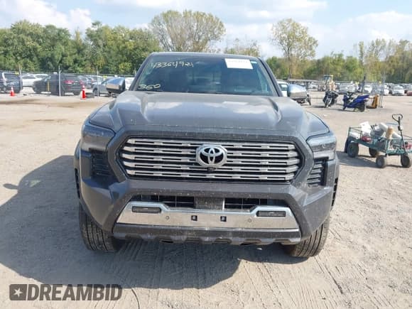 ✅ 2025 Toyota Tacoma TRD Off Road • VIN: 3TMLB5JN9SM104808 • Лот: 43364924. Опубликован ранее на IAAI с пробегом 14 089 миль. Бесплатный доступ к архиву аукционных продаж из США и подробный отчёт об истории автомобиля на DreamBid. Изображение 12.