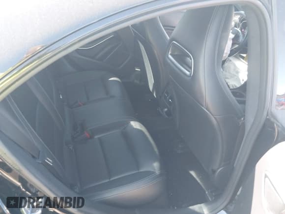 ✅ 2018 Mercedes-Benz CLA 250 • VIN: WDDSJ4EBXJN645675 • Lot: 41808369. Listed on IAAI with 101,540 mi. Free auction sales archive from the USA and detailed vehicle history report at DreamBid. Image 8.