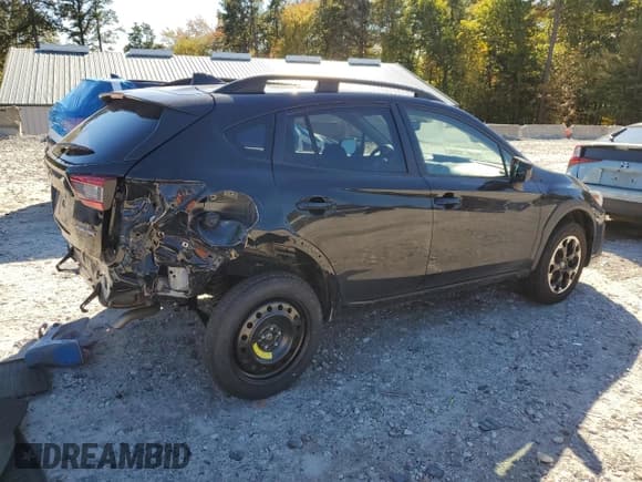 ✅ 2022 Subaru Crosstrek Premium • VIN: JF2GTAPC3N8231996 • Lot: 85743285. Listed on Copart with 32,789 mi. Free auction sales archive from the USA and detailed vehicle history report at DreamBid. Image 3.