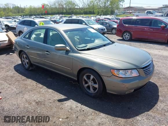 2007 Hyundai Azera SE с VIN KMHFC46F27A139440, выставлен на аукционе IAAI как лот 42058893 с пробегом 218 540 миль миль и . История ставок и продаж доступна на DreamBid. Изображение 1.