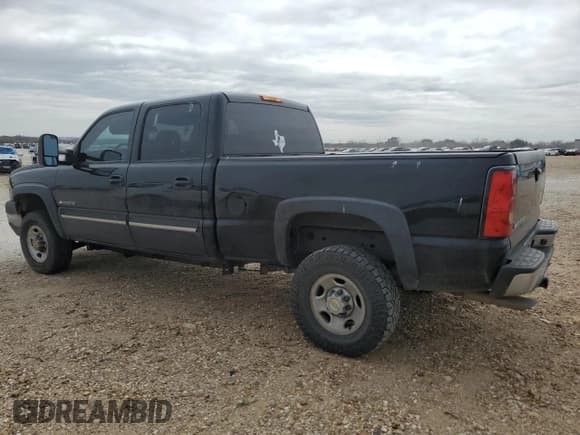✅ 2006 Chevrolet Silverado 2500HD Work Truck • VIN: 1GCHC23U26F260443 • Lot: 45723185. Wystawiony na Copart z przebiegiem 222 127 mil. Bezpłatny archiwum sprzedaży aukcyjnych z USA i szczegółowy raport historii pojazdu na DreamBid. Zdjęcie 2.