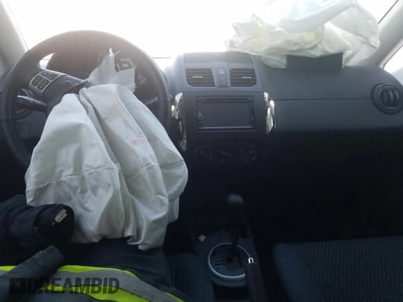 ✅ 2013 Suzuki SX4 Crossover • VIN: JS2YB5A34D6101523 • Lot: 83203184. Wystawiony na Copart z przebiegiem 114 057 mil. Bezpłatny archiwum sprzedaży aukcyjnych z USA i szczegółowy raport historii pojazdu na DreamBid. Zdjęcie 8.