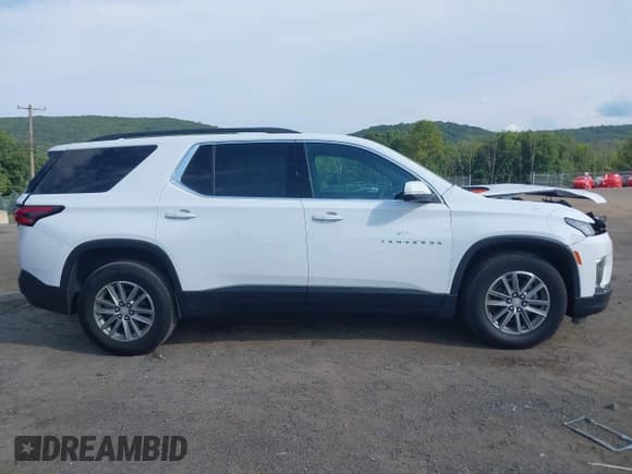 ✅ 2022 Chevrolet Traverse LT • VIN: 1GNEVHKW5NJ162836 • Lot: 43004045. Wystawiony na IAAI z przebiegiem 45 457 mil. Bezpłatny archiwum sprzedaży aukcyjnych z USA i szczegółowy raport historii pojazdu na DreamBid. Zdjęcie 13.