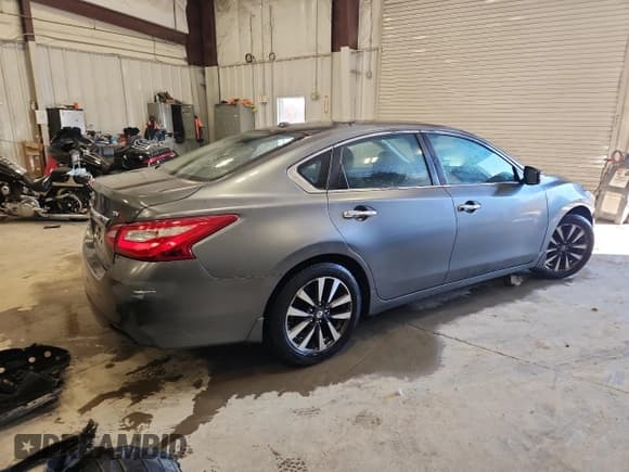✅ 2017 Nissan Altima S • VIN: 1N4AL3AP5HC472834 • Lot: 92879155. Wystawiony na Copart z przebiegiem 121 857 mil. Bezpłatny archiwum sprzedaży aukcyjnych z USA i szczegółowy raport historii pojazdu na DreamBid. Zdjęcie 3.