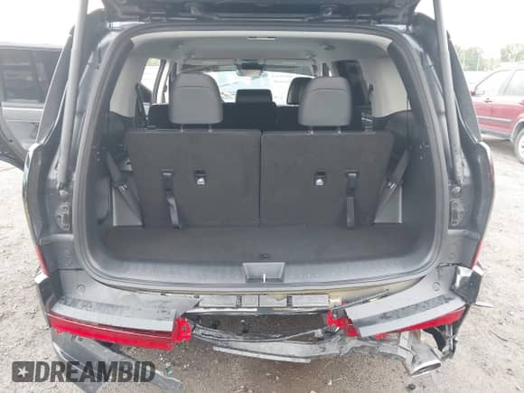 2025 Hyundai Santa Fe SEL with VIN 5NMP24GL4SH124677, listed as a IAAI auction lot 43280053 with 3,956 mi miles and . Bid and sale history available at DreamBid. Image 18.