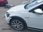 ✅ 2019 Volkswagen Golf S • VIN: 3VWH17AUXKM517653 • Lot: 43159650. Wystawiony na IAAI z przebiegiem 80 980 mil. Bezpłatny archiwum sprzedaży aukcyjnych z USA i szczegółowy raport historii pojazdu na DreamBid. Zdjęcie 6.