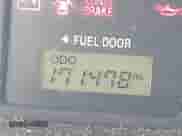 2005 Hyundai Santa Fe GLS z VIN KM8SC73E45U878509, wystawiony jako IAAI lot #41776048 z przebiegiem 171 478 mil mil oraz . Historia ofert i sprzedaży dostępna na DreamBid. Obrazek 12.