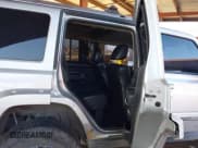 ✅ 2008 Jeep Commander Limited • VIN: 1J8HG58218C244292 • Lot: 43762883. Wystawiony na IAAI z przebiegiem Nie podano. Bezpłatny archiwum sprzedaży aukcyjnych z USA i szczegółowy raport historii pojazdu na DreamBid. Zdjęcie 8.
