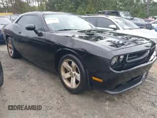 2014 Dodge Challenger SXT z VIN 2C3CDYAG0EH285933, wystawiony jako IAAI lot #43391041 z przebiegiem Nie podano mil oraz . Historia ofert i sprzedaży dostępna na DreamBid. Obrazek 1.