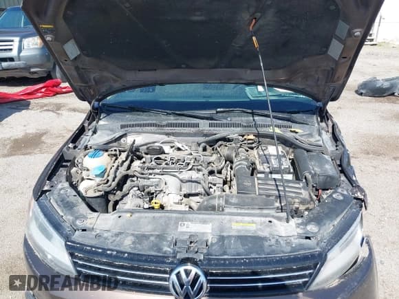 ✅ 2014 Volkswagen Jetta TDI w/Premium/Nav • VIN: 3VWLL7AJ8EM387791 • Lot: 42555967. Listed on IAAI with 218,829 mi. Free auction sales archive from the USA and detailed vehicle history report at DreamBid. Image 10.