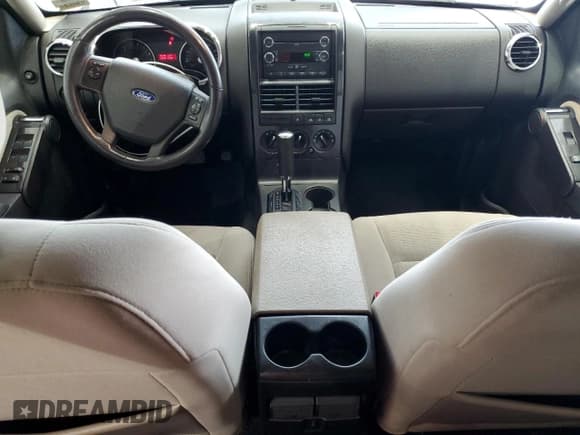 ✅ 2008 Ford Explorer XLT • VIN: 1FMEU73E88UB06934 • Лот: 92381015. Опубликован ранее на Copart с пробегом 165 733 миль. Бесплатный доступ к архиву аукционных продаж из США и подробный отчёт об истории автомобиля на DreamBid. Изображение 8.