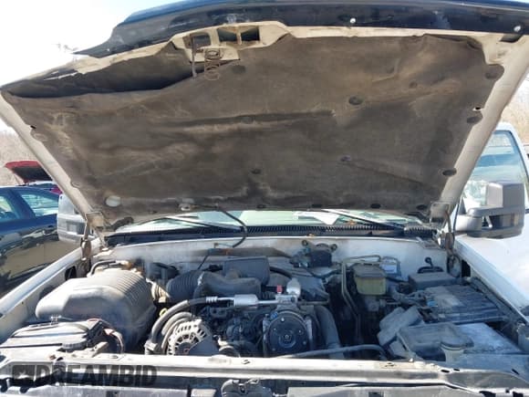 ✅ 1996 GMC Sierra 1500 • VIN: 1GTGC33R4TF018147 • Lot: 41612770. Wystawiony na IAAI z przebiegiem 106 443 mil. Bezpłatny archiwum sprzedaży aukcyjnych z USA i szczegółowy raport historii pojazdu na DreamBid. Zdjęcie 10.