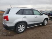 ✅ 2012 Kia Sorento LX • VIN: 5XYKTDA20CG220888 • Lot: 93022795. Wystawiony na Copart z przebiegiem 101 283 mil. Bezpłatny archiwum sprzedaży aukcyjnych z USA i szczegółowy raport historii pojazdu na DreamBid. Zdjęcie 3.