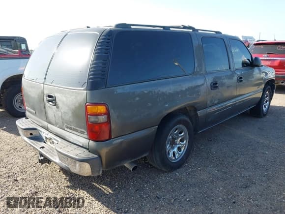 ✅ 2001 Chevrolet Suburban LS • VIN: 3GNEC16TX1G116606 • Лот: 42490114. Опубликован ранее на IAAI с пробегом 305 223 миль. Бесплатный доступ к архиву аукционных продаж из США и подробный отчёт об истории автомобиля на DreamBid. Изображение 4.