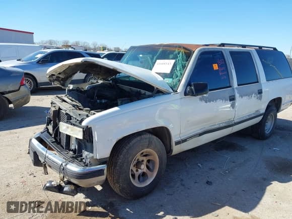 ✅ 1996 GMC Suburban • VIN: 1GDEC16R8TJ738647 • Lot: 41688543. Wystawiony na IAAI z przebiegiem 216 078 mil. Bezpłatny archiwum sprzedaży aukcyjnych z USA i szczegółowy raport historii pojazdu na DreamBid. Zdjęcie 2.