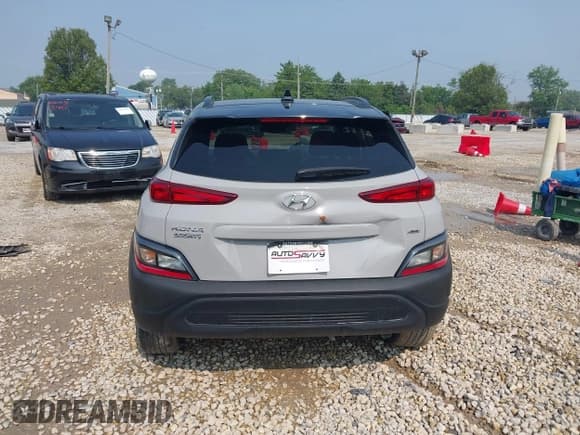 ✅ 2023 Hyundai Kona SEL • VIN: KM8K6CAB5PU997553 • Лот: 42425146. Опубликован ранее на IAAI с пробегом 8 629 миль. Бесплатный доступ к архиву аукционных продаж из США и подробный отчёт об истории автомобиля на DreamBid. Изображение 15.