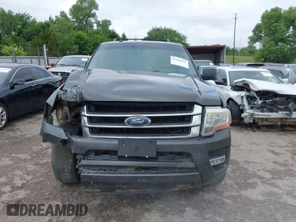 ✅ 2016 Ford Expedition XLT • VIN: 1FMJU1HT4GEF18277 • Lot: 42401047. Listed on IAAI with 135,224 mi. Free auction sales archive from the USA and detailed vehicle history report at DreamBid. Image 12.