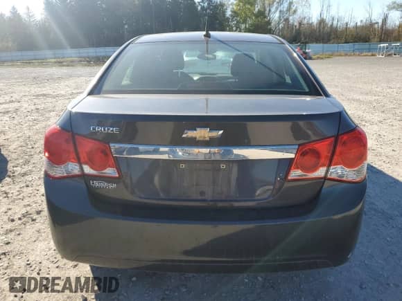 2014 Chevrolet Cruze LS z VIN 1G1PA5SG3E7486930, wystawiony jako Copart lot #90492155 z przebiegiem 96 457 mil mil oraz Szkoda całkowita • Salvage title. Historia ofert i sprzedaży dostępna na DreamBid. Obrazek 6.