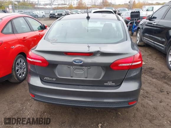 ✅ 2016 Ford Focus SE • VIN: 1FADP3F23GL217564 • Lot: 43754051. Wystawiony na IAAI z przebiegiem 137 951 mil. Bezpłatny archiwum sprzedaży aukcyjnych z USA i szczegółowy raport historii pojazdu na DreamBid. Zdjęcie 16.