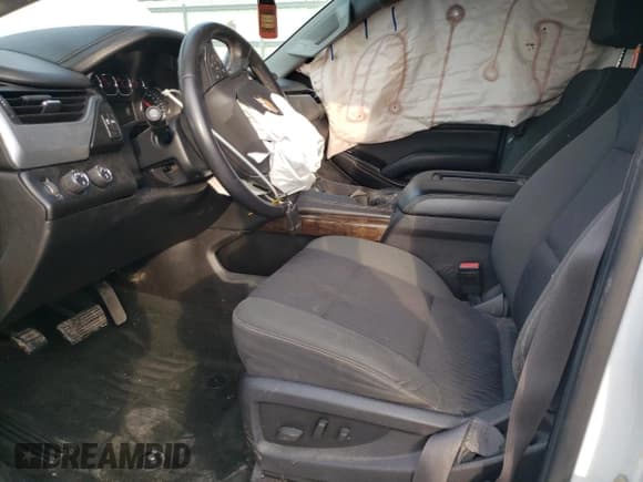 ✅ 2015 Chevrolet Tahoe LS • VIN: 1GNSKAKC9FR116762 • Lot: 49206555. Wystawiony na Copart z przebiegiem Nie podano. Bezpłatny archiwum sprzedaży aukcyjnych z USA i szczegółowy raport historii pojazdu na DreamBid. Zdjęcie 7.