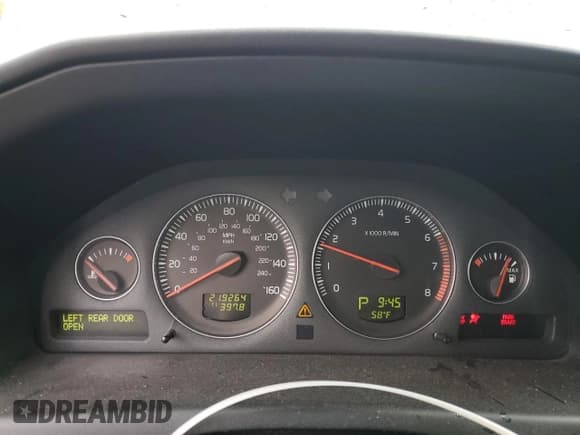 ✅ 2006 Volvo S60 2.5L Turbo • VIN: YV1RS592162524400 • Lot: 86990375. Wystawiony na Copart z przebiegiem 219 264 mil. Bezpłatny archiwum sprzedaży aukcyjnych z USA i szczegółowy raport historii pojazdu na DreamBid. Zdjęcie 9.