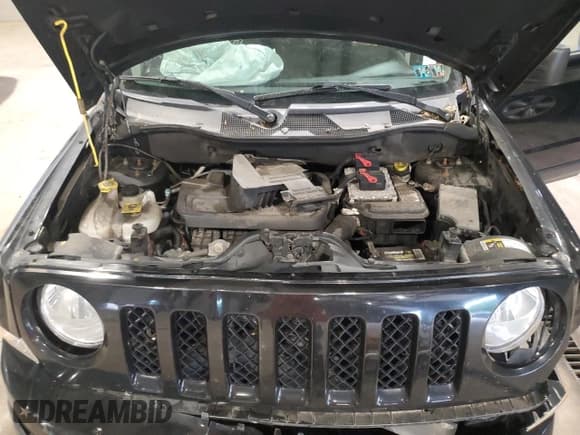 ✅ 2015 Jeep Patriot Sport • VIN: 1C4NJRBB5FD347203 • Lot: 62830615. Listed on Copart with 109,609 mi. Free auction sales archive from the USA and detailed vehicle history report at DreamBid. Image 12.