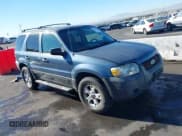 ✅ 2005 Ford Escape XLT • VIN: 1FMYU03155KA43963 • Lot: 43908851. Listed on IAAI with 164,812 mi. Free auction sales archive from the USA and detailed vehicle history report at DreamBid. Image 1.