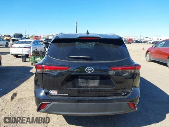 ✅ 2023 Toyota Highlander L • VIN: 5TDKDRAH5PS034657 • Lot: 43665035. Listed on IAAI with 26,943 mi. Free auction sales archive from the USA and detailed vehicle history report at DreamBid. Image 16.