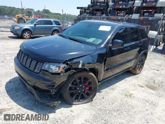 ✅ 2019 Jeep Grand Cherokee Upland • VIN: 1C4RJEAG0KC792326 • Lot: 42723345. Listed on IAAI with 71,977 mi. Free auction sales archive from the USA and detailed vehicle history report at DreamBid. Image 2.