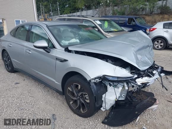 ✅ 2025 Hyundai Sonata SEL • VIN: KMHL64JA9SA484754 • Лот: 43098988. Опубликован ранее на IAAI с пробегом 6 649 миль. Бесплатный доступ к архиву аукционных продаж из США и подробный отчёт об истории автомобиля на DreamBid. Изображение 1.