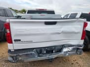 ✅ 2025 Chevrolet Silverado 1500 • VIN: 1GCRKAEK0SZ198062 • Лот: 70900665. Опубликован ранее на Copart с пробегом 7 584 миль. Бесплатный доступ к архиву аукционных продаж из США и подробный отчёт об истории автомобиля на DreamBid. Изображение 6.