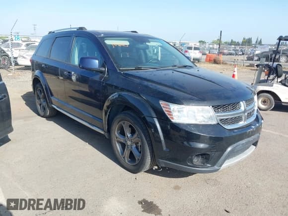 ✅ 2017 Dodge Journey Crossroad Plus • VIN: 3C4PDCGG1HT577447 • Lot: 42408741. Listed on IAAI with 157,569 mi. Free auction sales archive from the USA and detailed vehicle history report at DreamBid. Image 1.