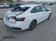 ✅ 2024 Volkswagen Jetta Sport • VIN: 3VWBM7BU0RM050006 • Лот: 43464571. Опубликован ранее на IAAI с пробегом 32 345 миль. Бесплатный доступ к архиву аукционных продаж из США и подробный отчёт об истории автомобиля на DreamBid. Изображение 4.