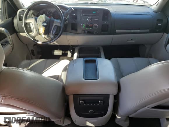 ✅ 2007 Chevrolet Silverado 1500 1LT • VIN: 2GCEC13J571527053 • Lot: 72844414. Listed on Copart with 307,186 mi. Free auction sales archive from the USA and detailed vehicle history report at DreamBid. Image 8.