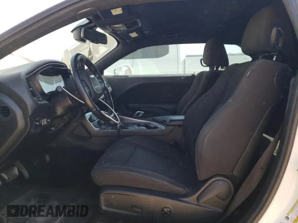 ✅ 2017 Dodge Challenger SXT • VIN: 2C3CDZAG5HH584862 • Lot: 48882184. Wystawiony na Copart z przebiegiem 166 004 mil. Bezpłatny archiwum sprzedaży aukcyjnych z USA i szczegółowy raport historii pojazdu na DreamBid. Zdjęcie 7.