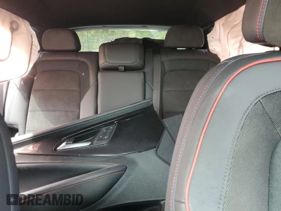 ✅ 2024 Chevrolet Blazer EV eAWD RS • VIN: 3GNKDCRJ8RS183414 • Лот: 82107225. Опубликован ранее на Copart с пробегом Не указан. Бесплатный доступ к архиву аукционных продаж из США и подробный отчёт об истории автомобиля на DreamBid. Изображение 10.