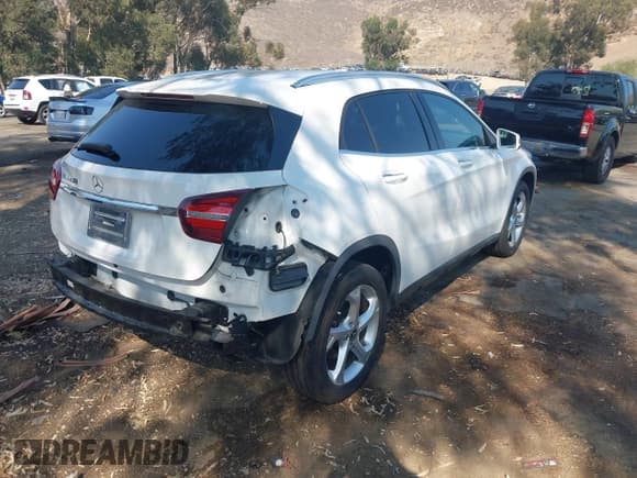 ✅ 2020 Mercedes-Benz GLA 250 • VIN: WDCTG4EB7LJ667666 • Лот: 42990220. Опубликован ранее на IAAI с пробегом 69 959 миль. Бесплатный доступ к архиву аукционных продаж из США и подробный отчёт об истории автомобиля на DreamBid. Изображение 4.
